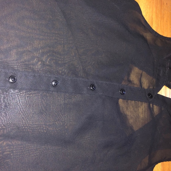 Kirra sleeveless blouse - Picture 2 of 6